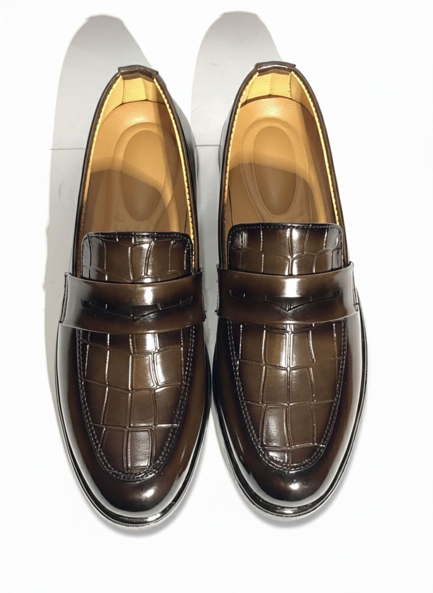 BROWN CROCODILE TEXTURED MEDICATED LOAFER